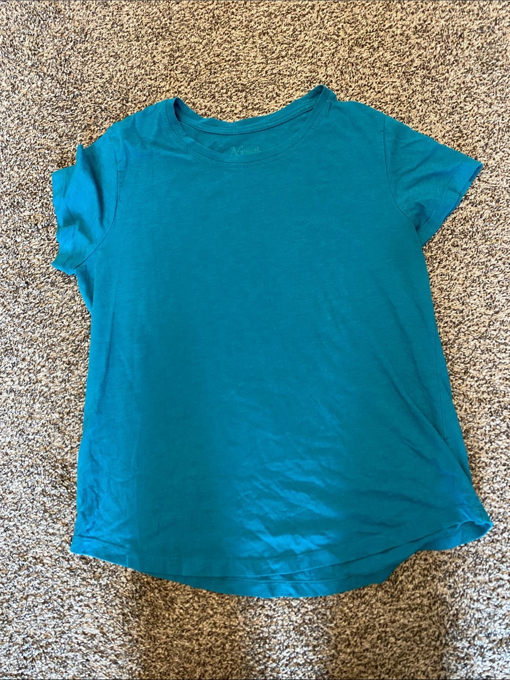 Solid tee